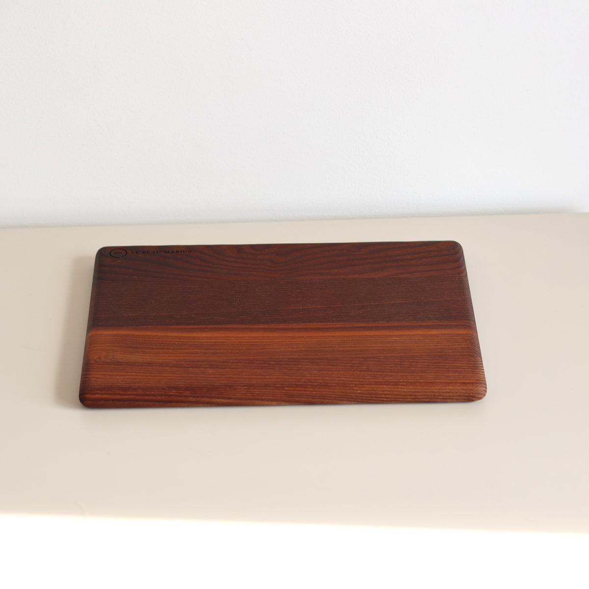 Planche à découper en frêne thermotraité 25 x 18 cm gravée Le Beau Marius