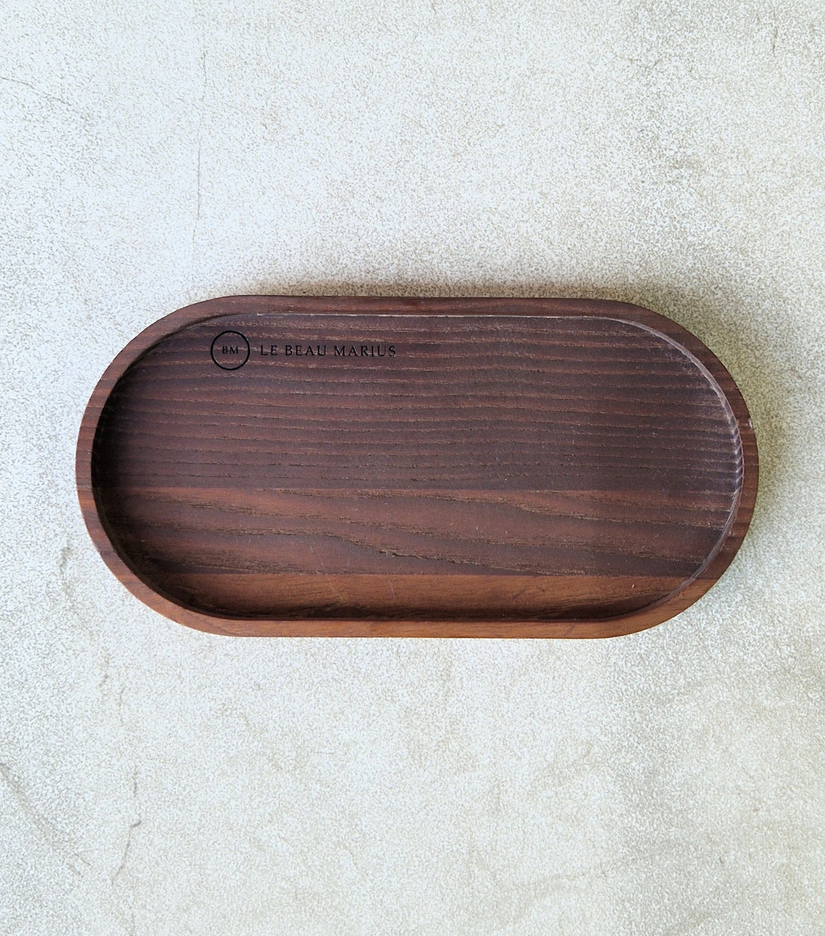 Coffret L’Heure de l’Apéritif, pièce 2 : plateau de service en frêne thermotraité 20 x 10 cm